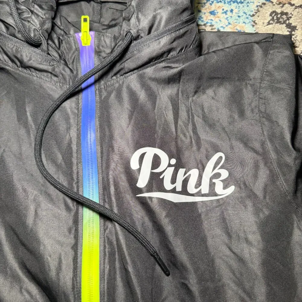 VS Pink windbreaker - Picture 2 of 4